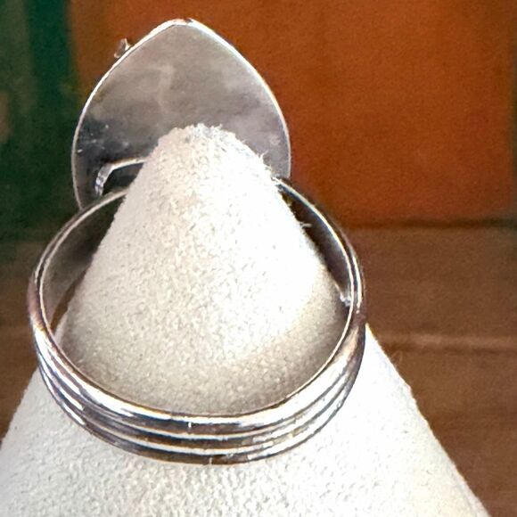 Artisan Silver Treble Clef adjustable Statement Ring - Picture 5 of 12